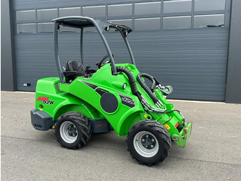 Гусеничный мини-погрузчик AVANT