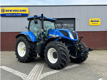 Трактор NEW HOLLAND T7.245