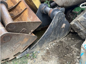 : фото в шапке страницы