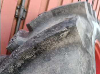 Колесо Taurus 18.4R38 renkaat - Fendt Farmer: фото 5