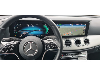 Легковой автомобиль MERCEDES-BENZ