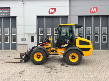 Колёсный погрузчик JCB 409