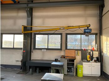 Кран DEMAG