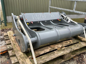 Колёсный погрузчик LIEBHERR