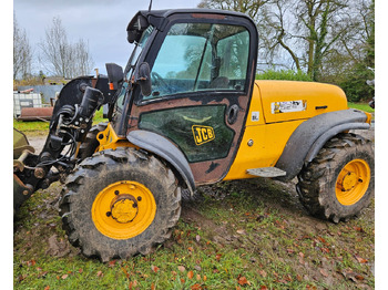 Телескопический погрузчик JCB