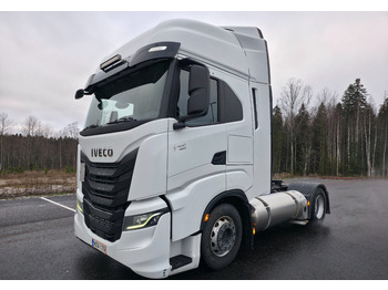 Тягач IVECO