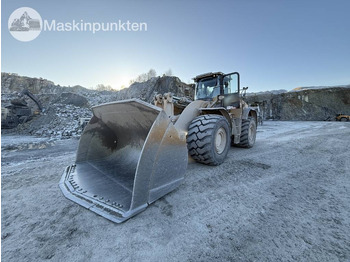 Колёсный погрузчик CATERPILLAR