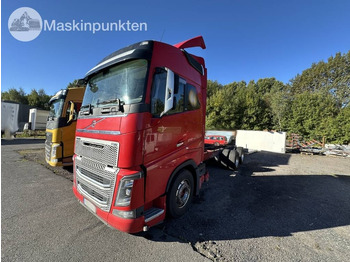 Грузовик-шасси VOLVO FH16