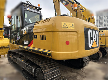 Гусеничный экскаватор CATERPILLAR 320D
