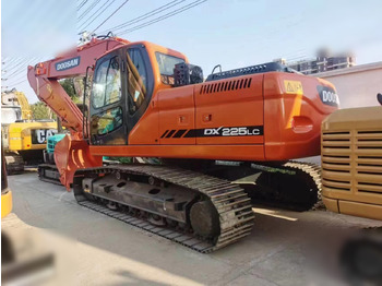 Гусеничный экскаватор DOOSAN DX225LC-5