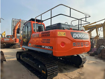Гусеничный экскаватор DOOSAN DX260 LC: фото 3