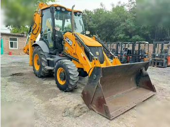 Экскаватор-погрузчик JCB 3CX