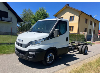 Грузовик-шасси IVECO Daily 35c13