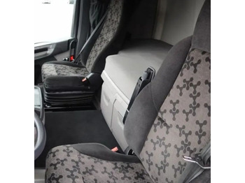 : фото в шапке страницы