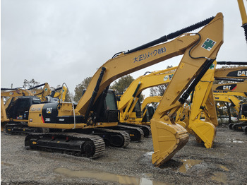 Гусеничный экскаватор CATERPILLAR 320D