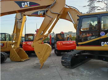 Гусеничный экскаватор CATERPILLAR 320B