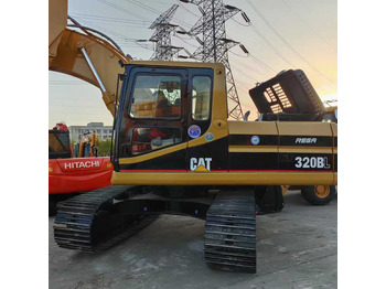 Экскаватор CATERPILLAR 320CL