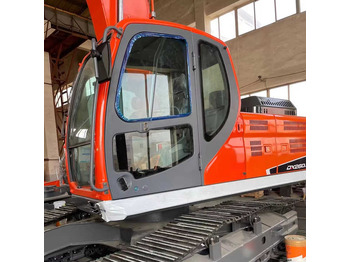 Гусеничный экскаватор DOOSAN DX260