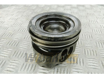 : фото в шапке страницы