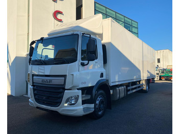 Грузовик с закрытым кузовом DAF