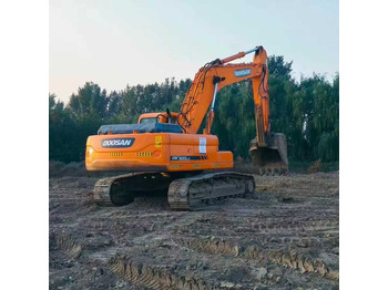 Гусеничный экскаватор DOOSAN DX300