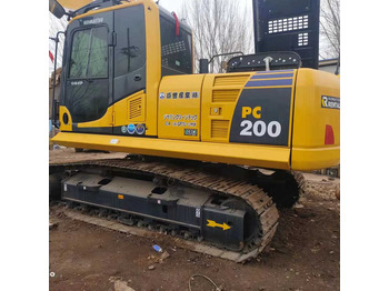 Гусеничный экскаватор KOMATSU PC200-8