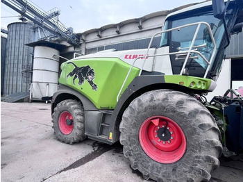 Кормоуборочный комбайн CLAAS Jaguar 980