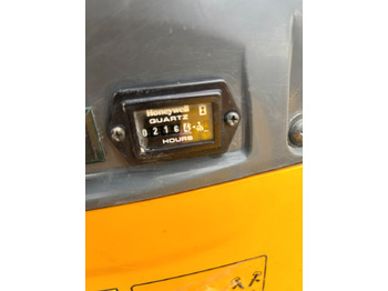 Мини-экскаватор Komatsu PC09-1: фото 3