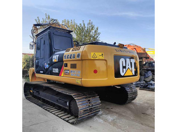 Гусеничный экскаватор