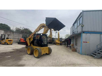 Мини-погрузчик с бортовым поворотом High Quality Used Cat 246D3 Excavator with Low Working Hours and Best Price  Used Cat 246D3 Machine with Cheap Price for Sale: фото 5