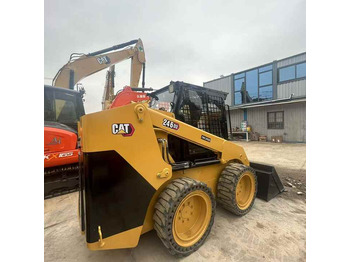 Мини-погрузчик с бортовым поворотом High Quality Used Cat 246D3 Excavator with Low Working Hours and Best Price  Used Cat 246D3 Machine with Cheap Price for Sale: фото 2