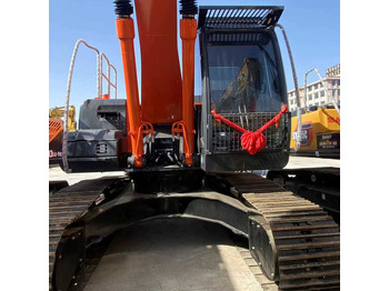 Экскаватор HITACHI ZX200