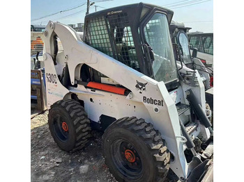 Колёсный погрузчик BOBCAT S300