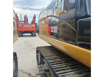 Гусеничный экскаватор CATERPILLAR 323D: фото 4