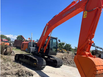 Гусеничный экскаватор HITACHI ZX200