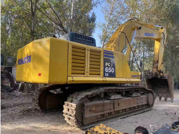 Гусеничный экскаватор KOMATSU