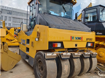 Дорожный каток XCMG XP303: фото 3 Дорожный каток XCMG XP303: фото 3