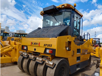 : фото в шапке страницы