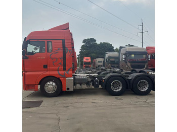 Тягач SINOTRUK