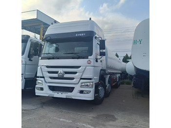 Грузовик SINOTRUK HOWO