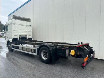 Грузовик-контейнеровоз/ Сменный кузов DAF XF 460 SpaceCab Retarder TÜV neu DAF XF 460 SpaceCab Retarder: фото 4