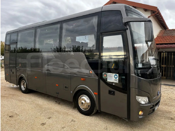 : фото в шапке страницы