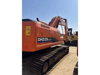 Гусеничный экскаватор DOOSAN DH225