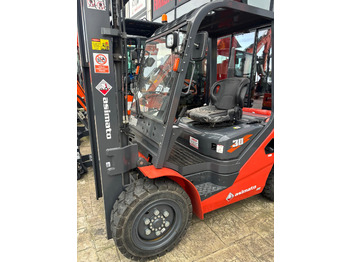 Вилочный погрузчик Forklift: фото 2 Вилочный погрузчик Forklift: фото 2