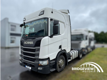 : фото в шапке страницы