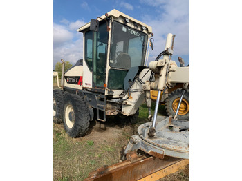 Грейдер TEREX