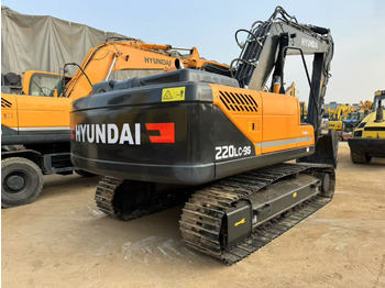 Гусеничный экскаватор HYUNDAI