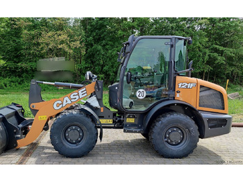 Колёсный погрузчик CASE