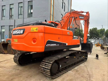 Гусеничный экскаватор DOOSAN DX225LC