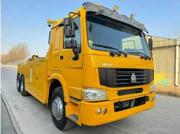 Эвакуатор SINOTRUK